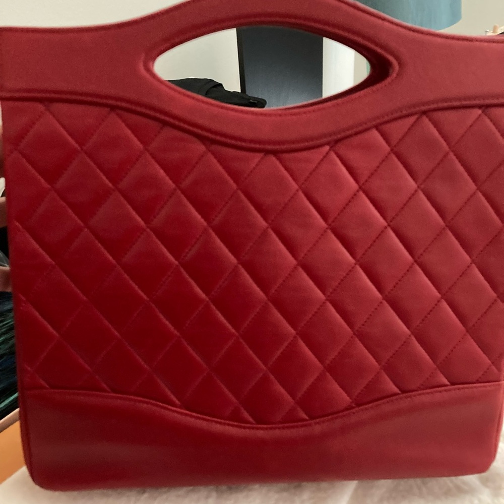 CHANEL RARE Vintage Red Lambskin Mini Rue Cambon 31 Cut Out Bag Gold Chain - Picture 7 of 8